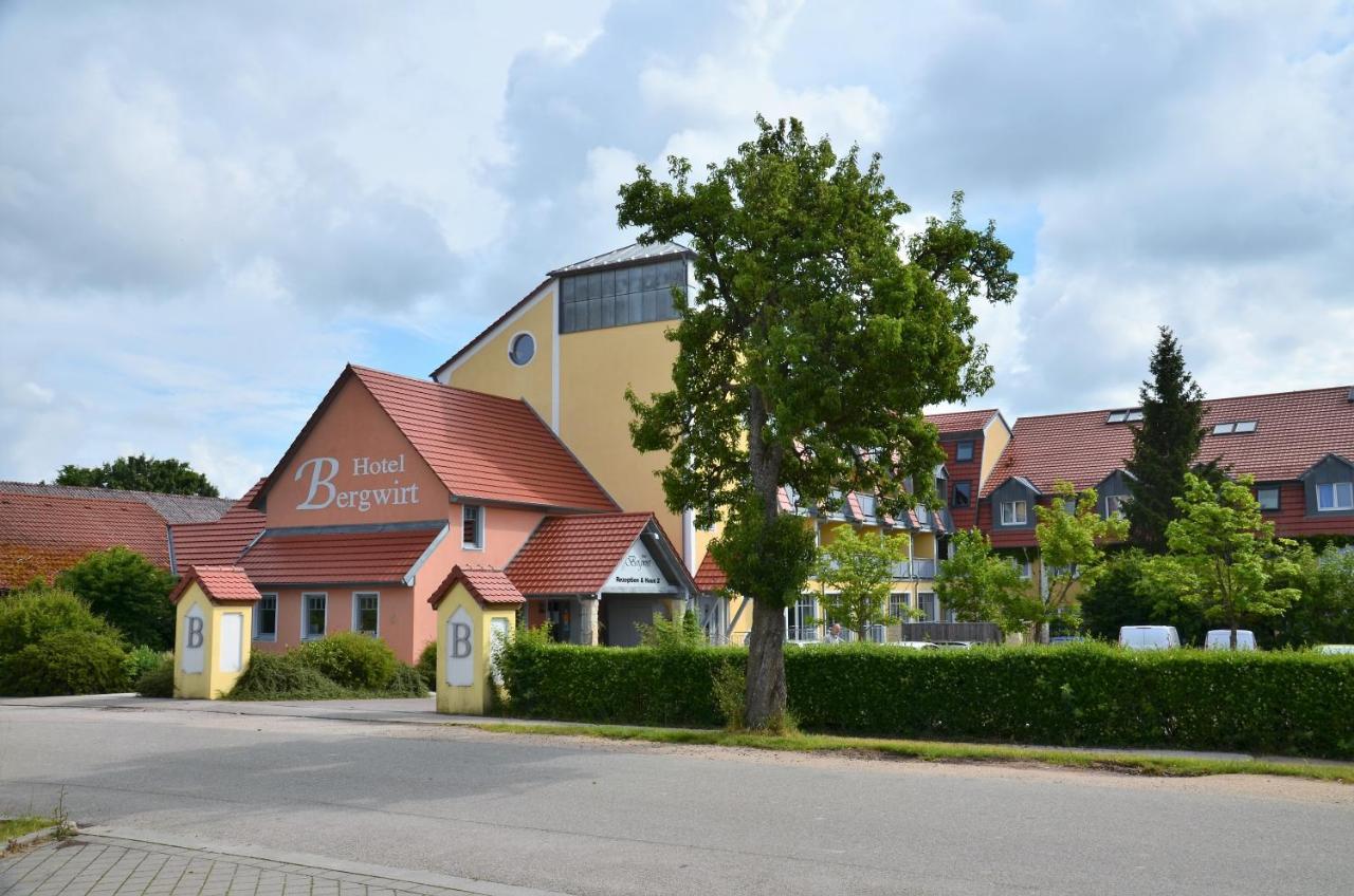 Hotel Bergwirt Herrieden Bagian luar foto