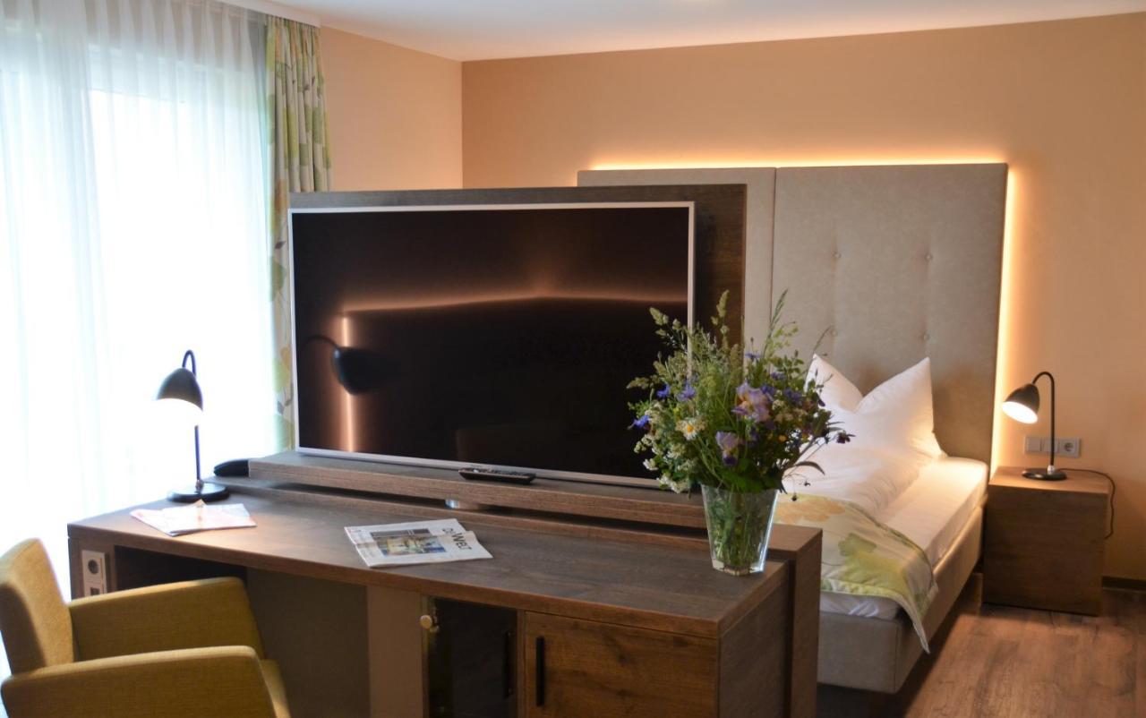 Hotel Bergwirt Herrieden Bagian luar foto